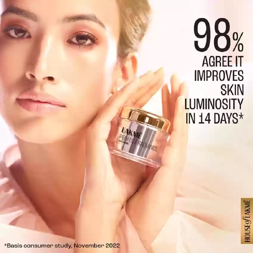 Lakme Perfect Radiance Brightening Day Cream With Niacinamide & Sunscreens